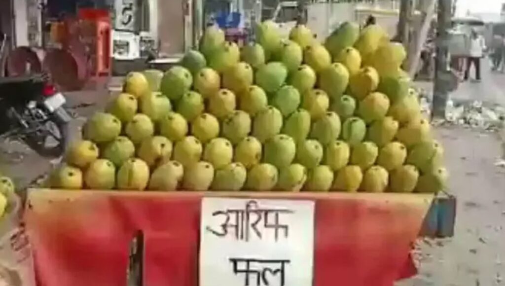 കച്ചവടക്കാർ പേര് പ്രദർശിപ്പിക്കണം ; മതപരമായ വിവേചനം ഹിറ്റ്ലറെ ഓർമിപ്പിക്കുന്നെന്ന് ഉവൈസി hotel-owners-vendors-display-owner-name-ahead-of-Kanwar-Yatra-religious-discrimination-Muzaffarnagar